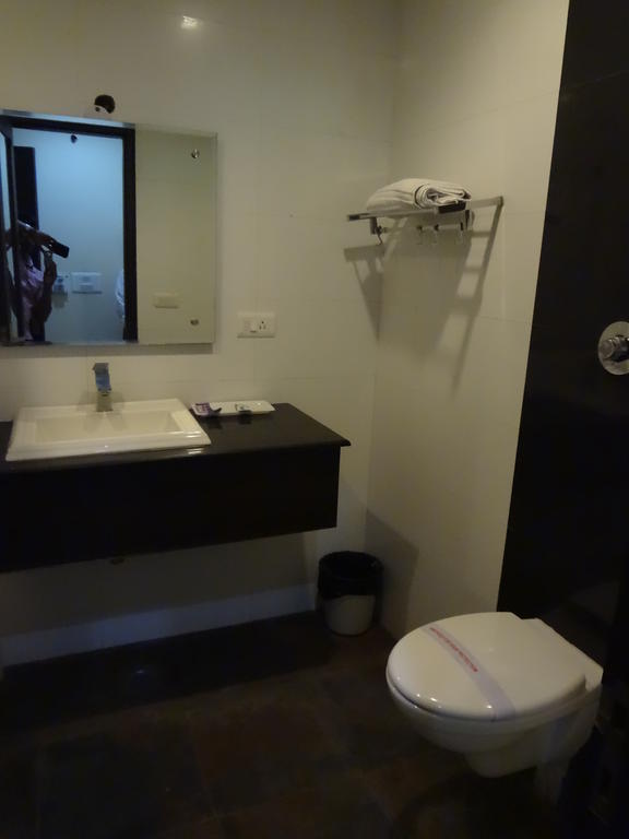 דלהי Hotel Siam International מראה חיצוני תמונה