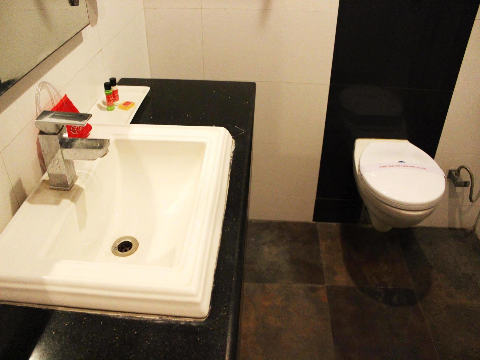 דלהי Hotel Siam International מראה חיצוני תמונה