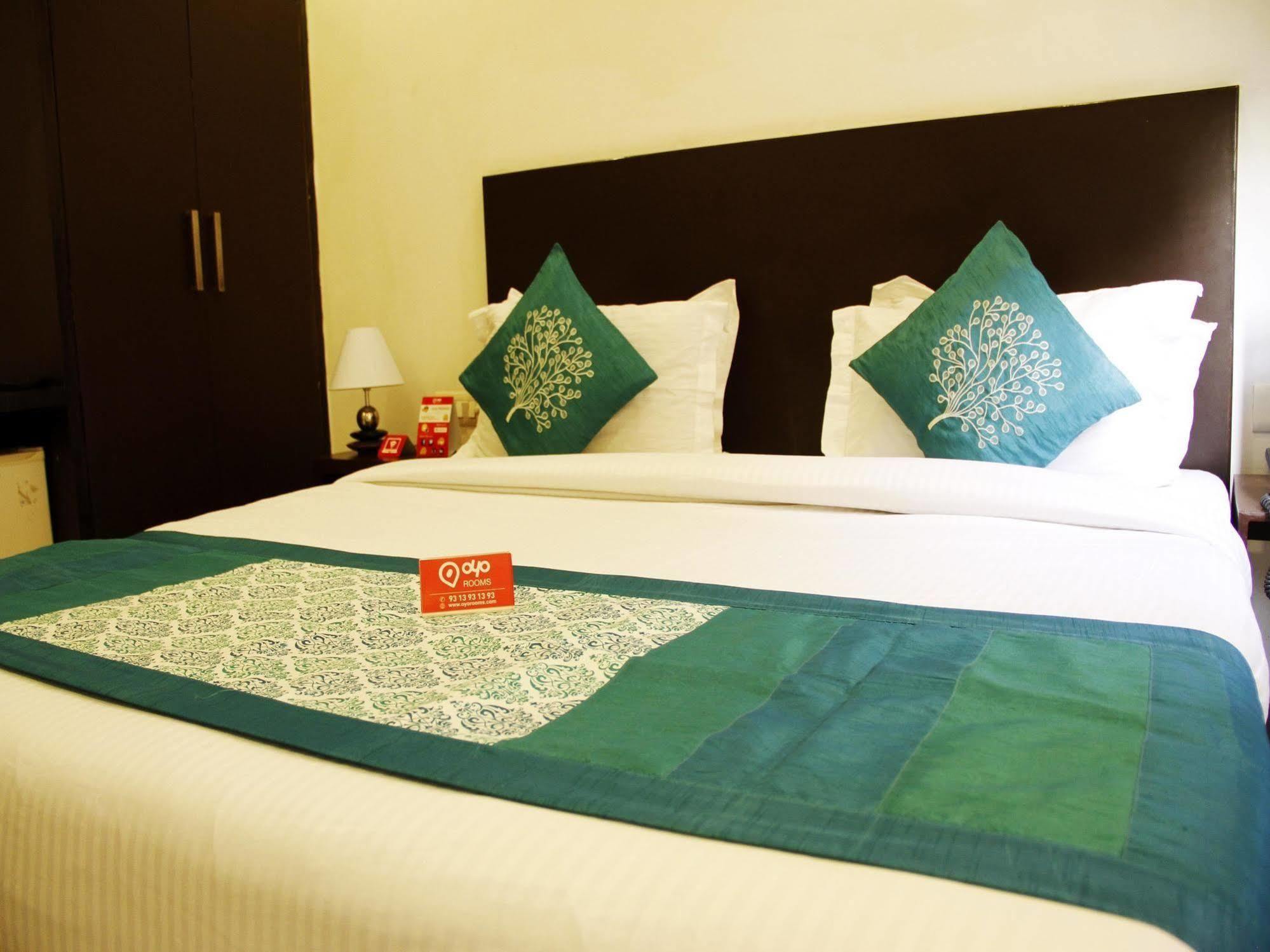 דלהי Hotel Siam International מראה חיצוני תמונה